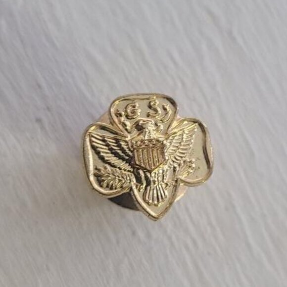 Girl Scouts Of America GS Small Trefoil Lapel Uniform Pin - Picture 1 of 4